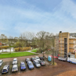 What Are the Benefits of Renting a Driveway vs Traditional Parking Lot?